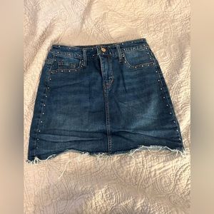 women’s denim skirt
